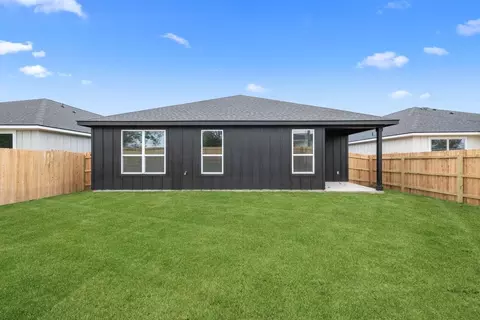 Exterior - 208 Gus Loop, Georgetown, TX 78626 photo 4 of 7