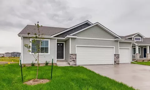 1100 Featherstone Ave NE, Bondurant, IA 50035