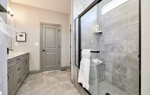 Bath - 6 Alder Creek Dr, Wright City, MO 63390 photo 2 of 9