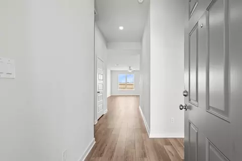 Entry Way - 250 Gus Loop, Georgetown, TX 78626 photo 1 of 10