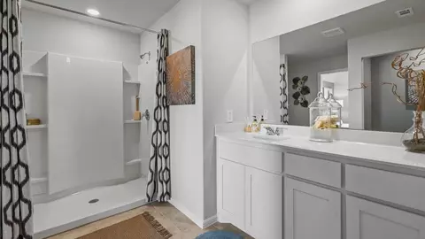 Bath - 110 Road Runner Way, Newark, TX 76071 photo 5 of 6