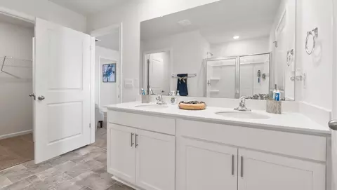 Bath - 3405 Woodcross Dr, Moore, SC 29369 photo 5 of 9
