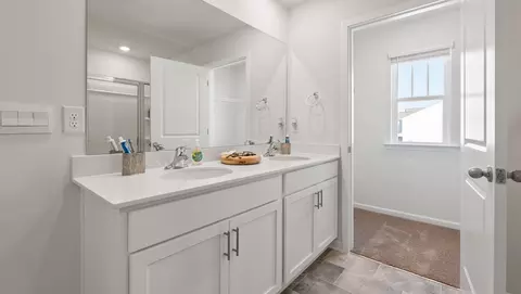 Bath - 3405 Woodcross Dr, Moore, SC 29369 photo 4 of 9
