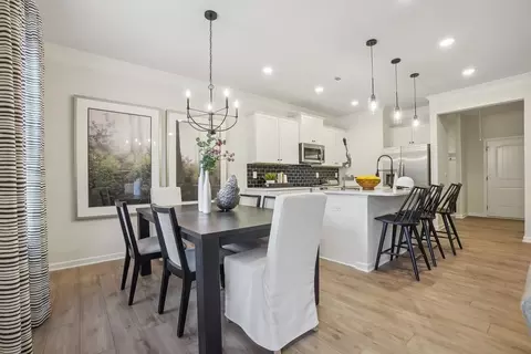 Dining - Bouy Blvd, Elberta, AL 36530 photo 5 of 7