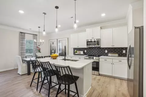 Kitchen - Bouy Blvd, Elberta, AL 36530 photo 9 of 12