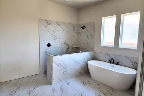 Bath - 2016 Grey Birch Pl, Aledo, TX 76008 photo 1 of 3