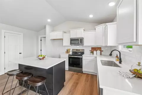 Kitchen - 1475 Cedar St, Waukee, IA 50263 photo 1 of 2