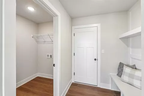 Entry Way - 1475 Cedar St, Waukee, IA 50263 photo 2 of 2