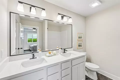 Bath - 1475 Cedar St, Waukee, IA 50263 photo 1 of 2