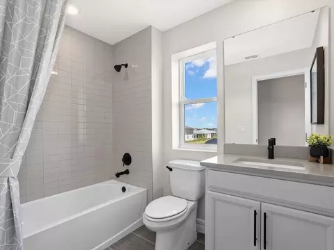 Bath - 13037 Pierce St, Parrish, FL 34219 photo 2 of 3