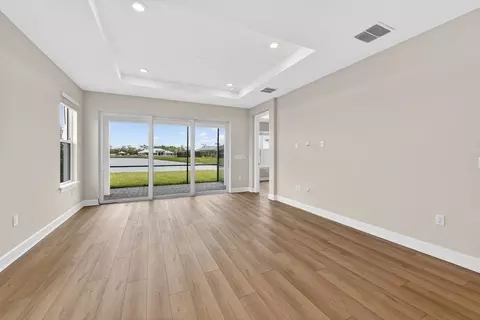 7487 Moonbeam Ave, Sarasota, FL 34241