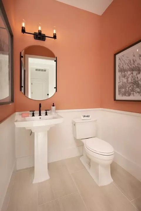 Bath - 8876 Oceana Way, Naples, FL 34114 photo 3 of 3