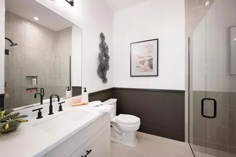 Bath - 8876 Oceana Way, Naples, FL 34114 photo 2 of 3