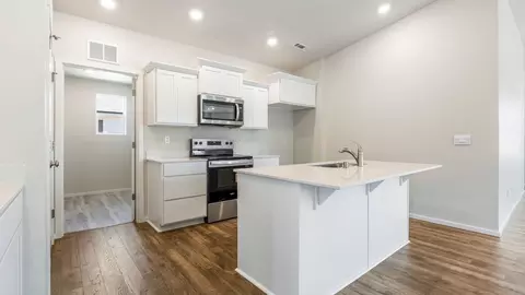 Kitchen - 6106 Road 115, Pasco, WA 99301 photo 1 of 10