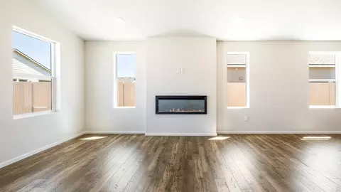 Living - 6106 Road 115, Pasco, WA 99301 photo 3 of 7