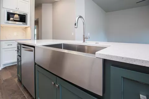 Kitchen - 2800 Heather Hvn, Moore, OK 73160 photo 5 of 16