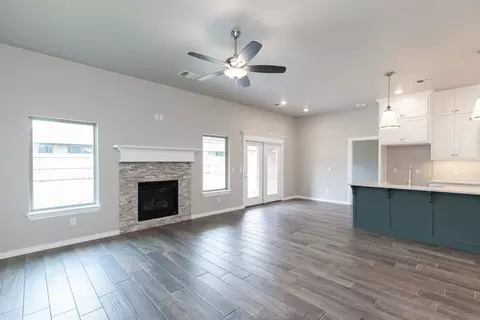 Living - 2800 Heather Hvn, Moore, OK 73160 photo 2 of 12