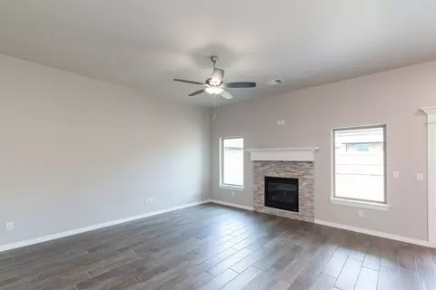 Living - 2800 Heather Hvn, Moore, OK 73160 photo 3 of 12