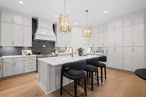 Kitchen - 3410 Commander Cv #STE B5, Suwanee, GA 30024 photo 2 of 2