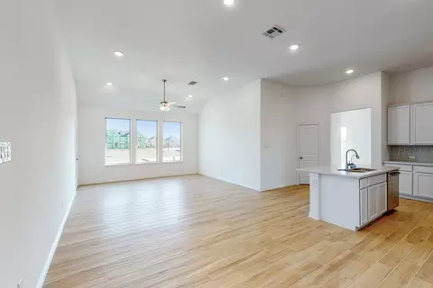 Living - 2704 Fork Way, Celina, TX 75009 photo 2 of 4