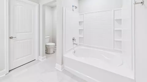 Bath - 206 High Ridge Rd, Duson, LA 70529 photo 1 of 5