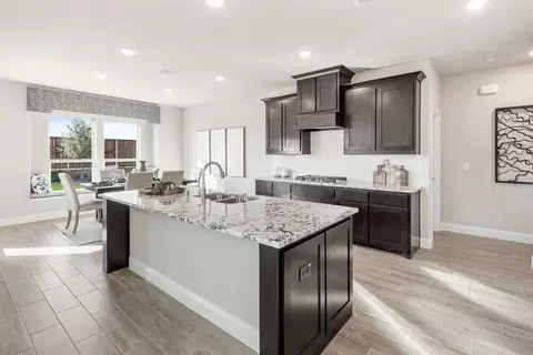 Kitchen - 1706 Baldwin Dr, Cedar Hill, TX 75104 photo 7 of 10