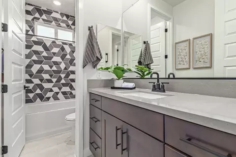 Bath - 1254 E Ridgerock Loop, Casa Grande, AZ 85122 photo 4 of 11