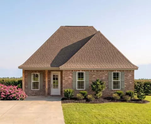 411 Lakehaven Dr, Gonzales, LA 70737
