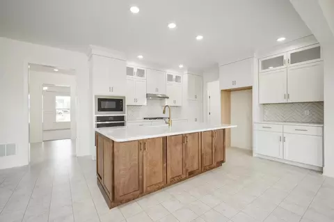 1021 Marys Way, Harrisburg, PA 17112