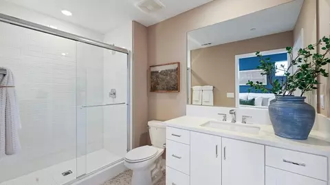Bath - 27407 Gray Birch Ln, Valencia, CA 91381 photo 2 of 7