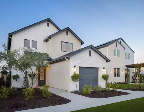 Exterior - 2360 Brehler Ave, Sanger, CA 93657 photo 7 of 15