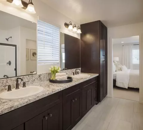 Bath - 2360 Brehler Ave, Sanger, CA 93657 photo 1 of 5