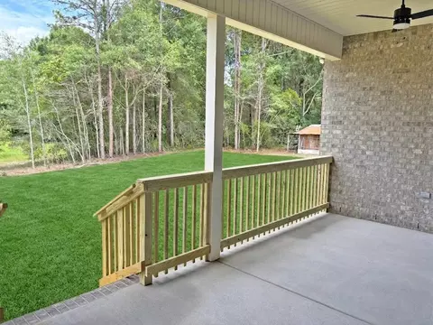 Exterior - 2740 Louis Cir, Crestview, FL 32536 photo 3 of 3