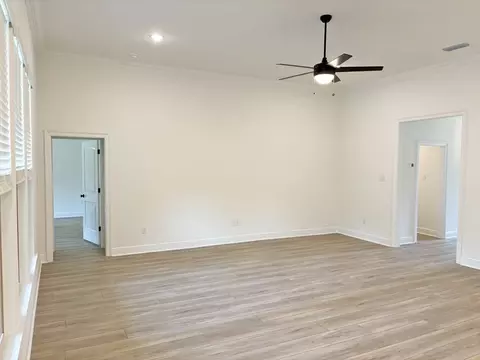 Living - 2740 Louis Cir, Crestview, FL 32536 photo 2 of 3