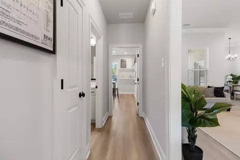 Entry Way - 2740 Louis Cir, Crestview, FL 32536 photo 1 of 2