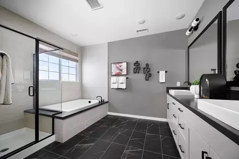 Bath - 26360 Grimes Rd, Corona, CA 92883 photo 1 of 2