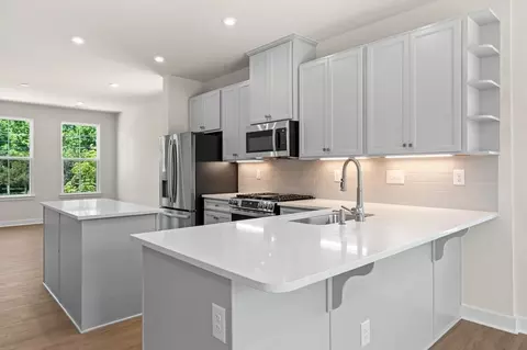 9906 Mallard Creek Rd, Charlotte, NC 28262