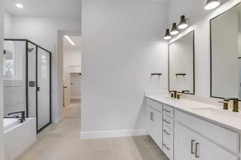 Bath - 1316 S Brook Dr, Leander, TX 78641 photo 2 of 3