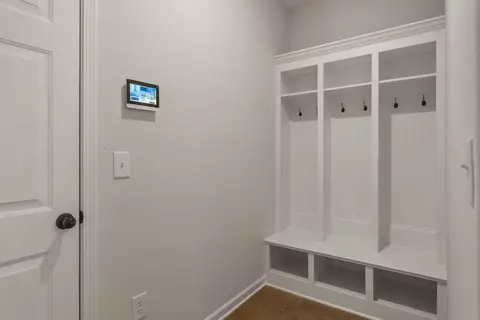 Entry Way - 102 Beaver Creek Way, Lagrange, GA 30241 photo 4 of 7