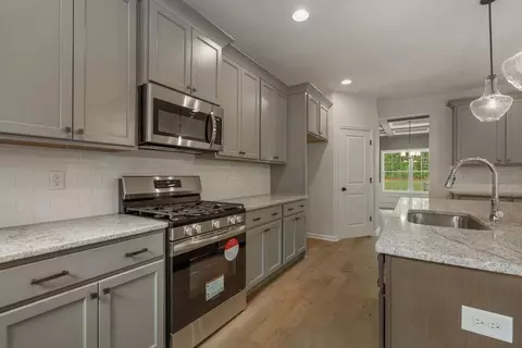 Kitchen - 102 Beaver Creek Way, Lagrange, GA 30241 photo 3 of 4