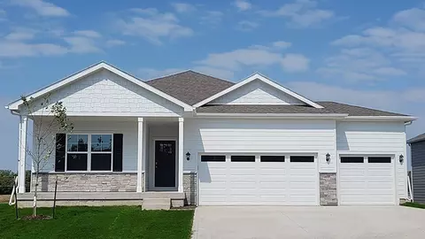 1190 Hillside Pl, Polk City, IA 50226