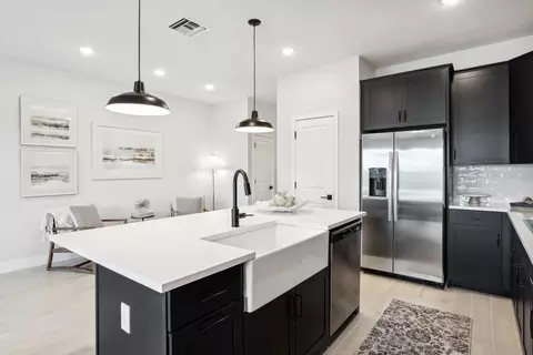 Kitchen - 149 SE Birch Ter, Stuart, FL 34997 photo 5 of 6