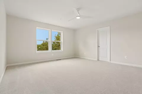 Bedroom - 2771 Bear Claw Pl, Waldorf, MD 20601 photo 2 of 10