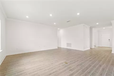 Living - 63 Fawn Run E, Freeport, FL 32439 photo 5 of 11