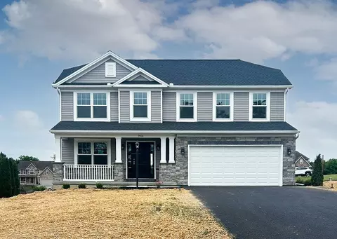 9000 Spring Bloom Ct, Saint Thomas, PA 17252