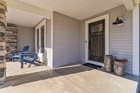 Exterior - 14054 Ambrosia Ave, Dewitt, MI 48820 photo 6 of 20