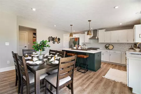 Dining - 14054 Ambrosia Ave, Dewitt, MI 48820 photo 1 of 2