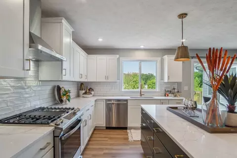 Kitchen - 14054 Ambrosia Ave, Dewitt, MI 48820 photo 3 of 3