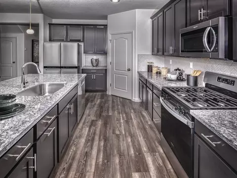 Kitchen - 1717 Eagle River Ave, Manteca, CA 95337 photo 2 of 4