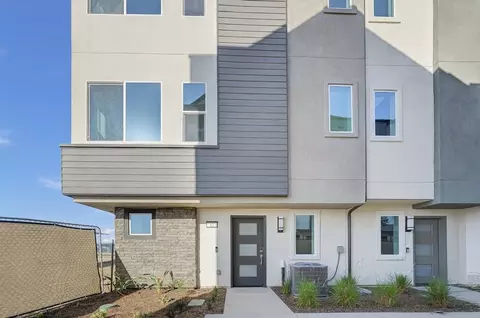 500 Park Drive Unit #12, Carson, CA 90745
